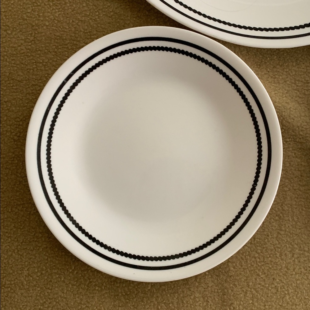 Corelle Brilliant Beaded Black 3 each large dinner plate & bread/dessert plates - Picture 7 of 13